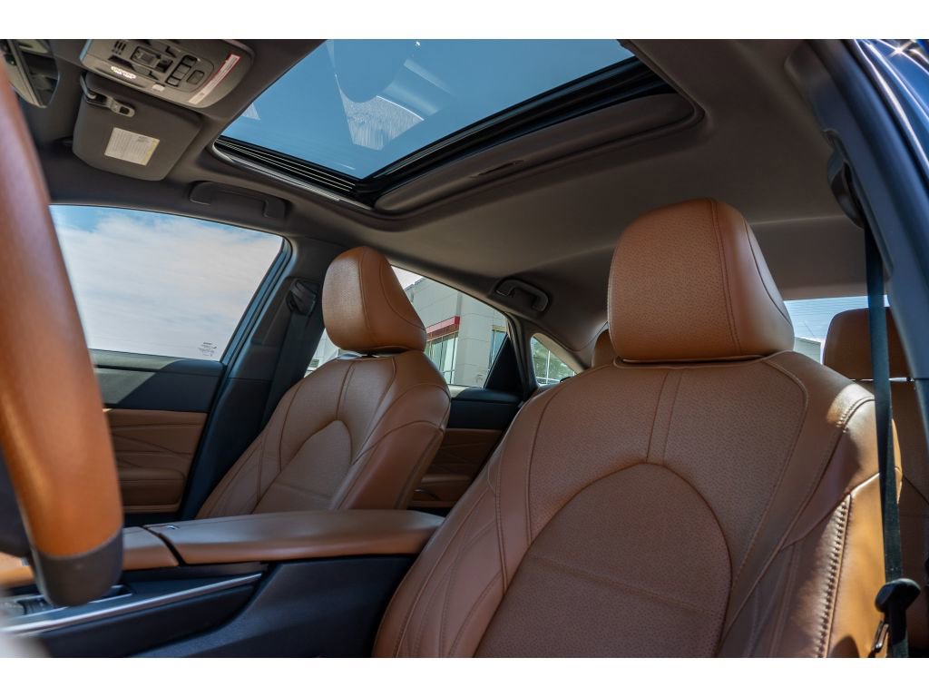 Used 2019 Toyota Avalon Limited w/ Advanced Safety Package image 12