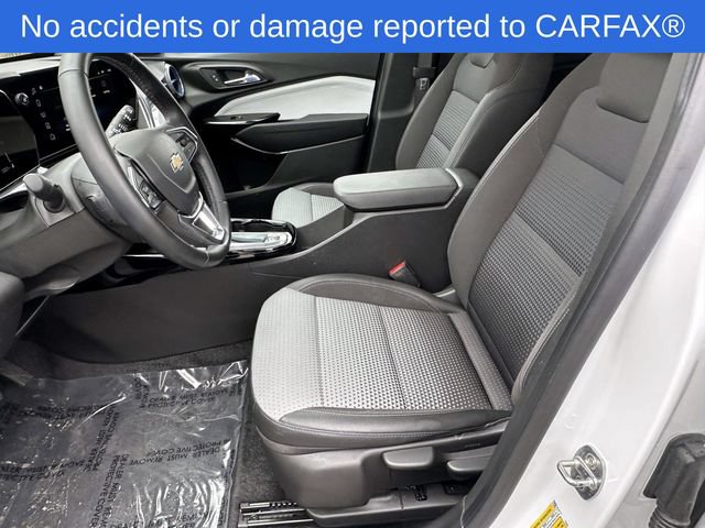 Certified 2024 Chevrolet Trax LT w/ Sunroof Package FWD image 19