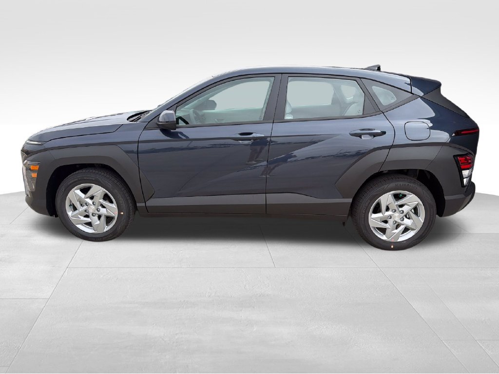 New 2027 Hyundai Kona SE FWD image 2