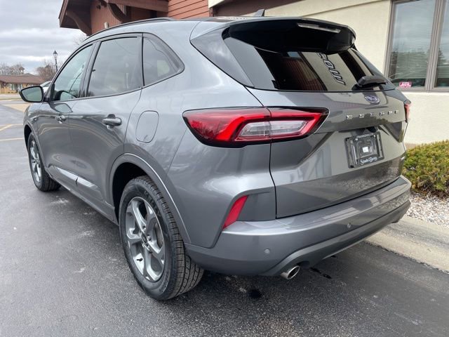 Used 2024 Ford Escape ST-Line w/ Tech Pack #1 image 8
