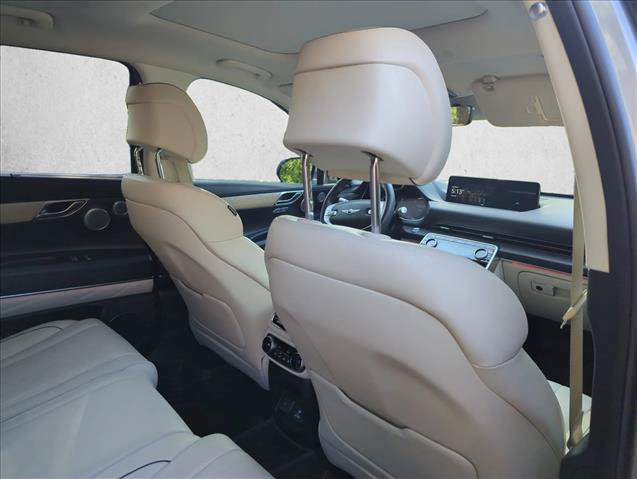 Used 2021 Genesis GV80 2.5T w/ Prestige Package 04 AWD/4WD image 30
