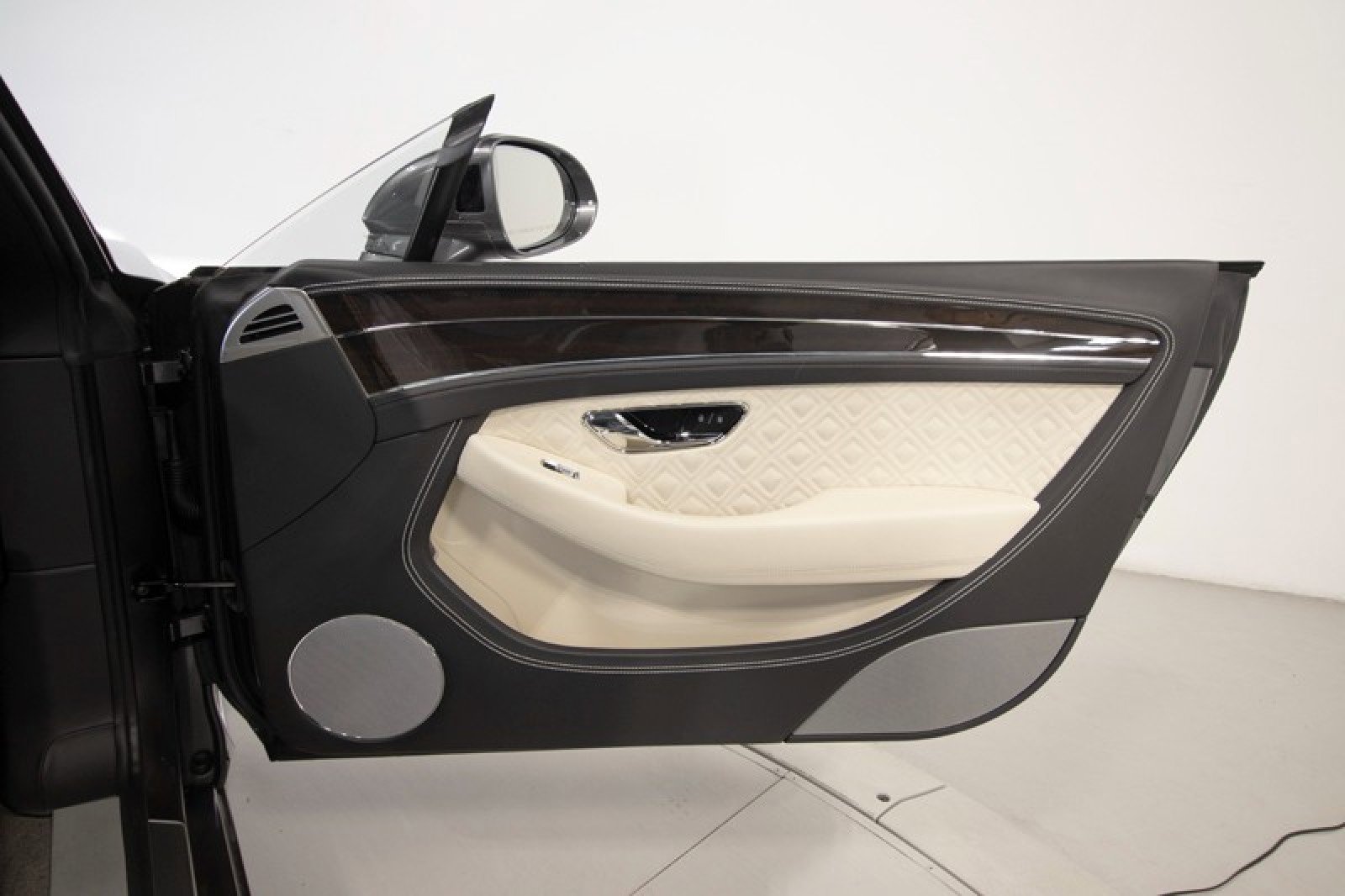 Used 2021 Bentley Continental GT image 43