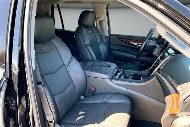 Used 2016 Cadillac Escalade Luxury AWD/4WD image 30