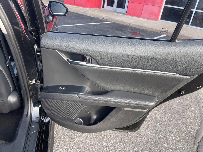 Used 2020 Toyota Camry XSE image 11