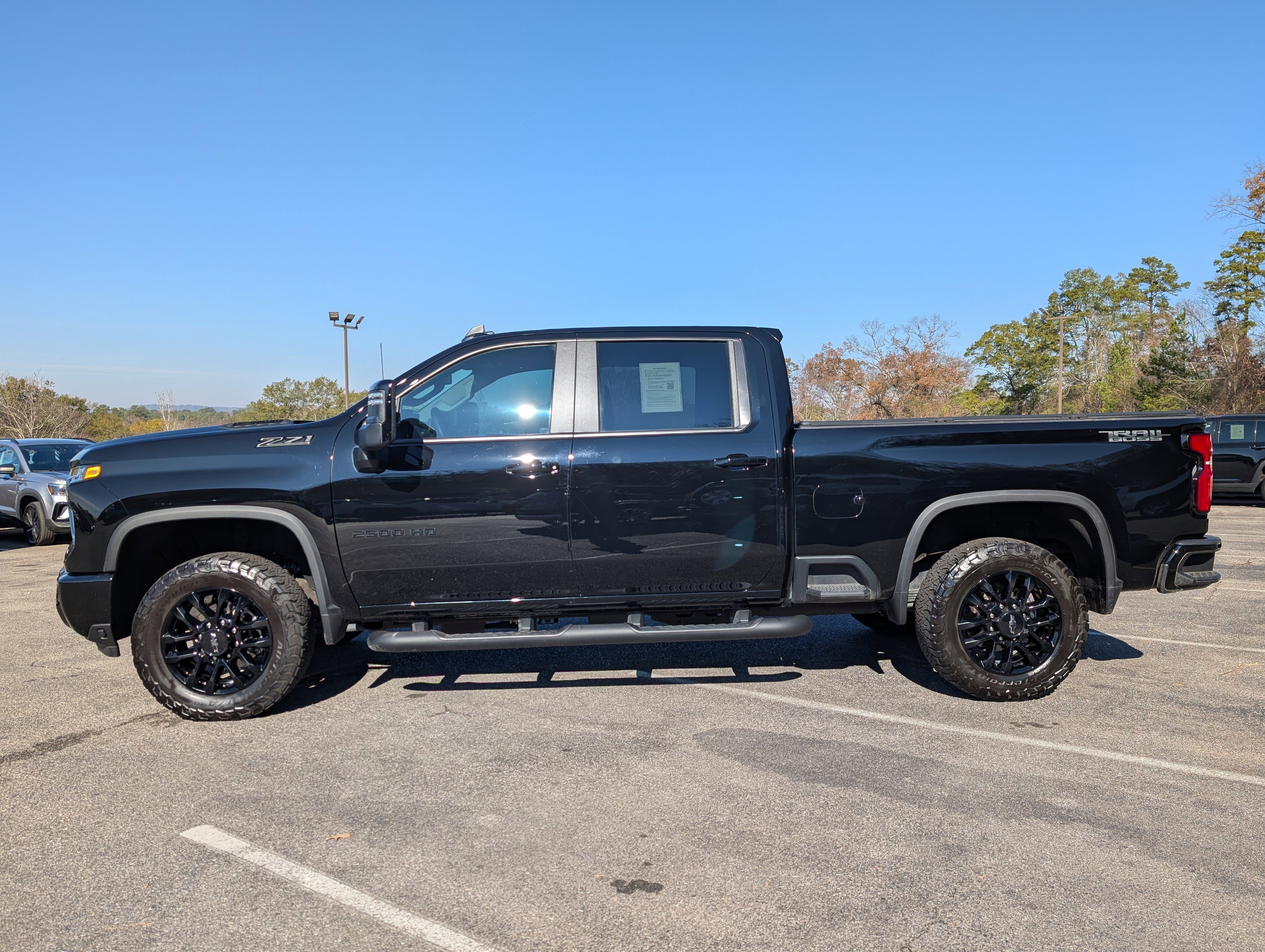 Used 2025 Chevrolet Silverado 2500 LT w/ Trail Boss Package AWD/4WD image 6