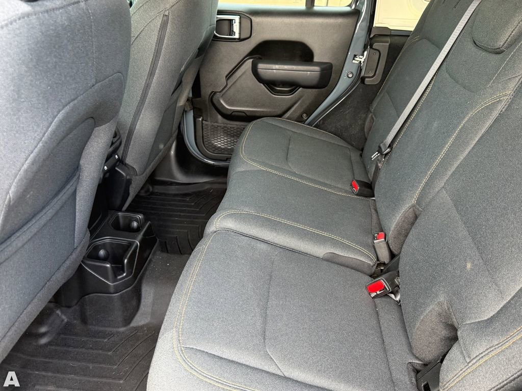 Used 2024 Jeep Wrangler Sport S image 7