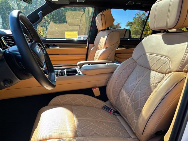 Used 2026 Jeep Grand Wagoneer Summit AWD/4WD image 41
