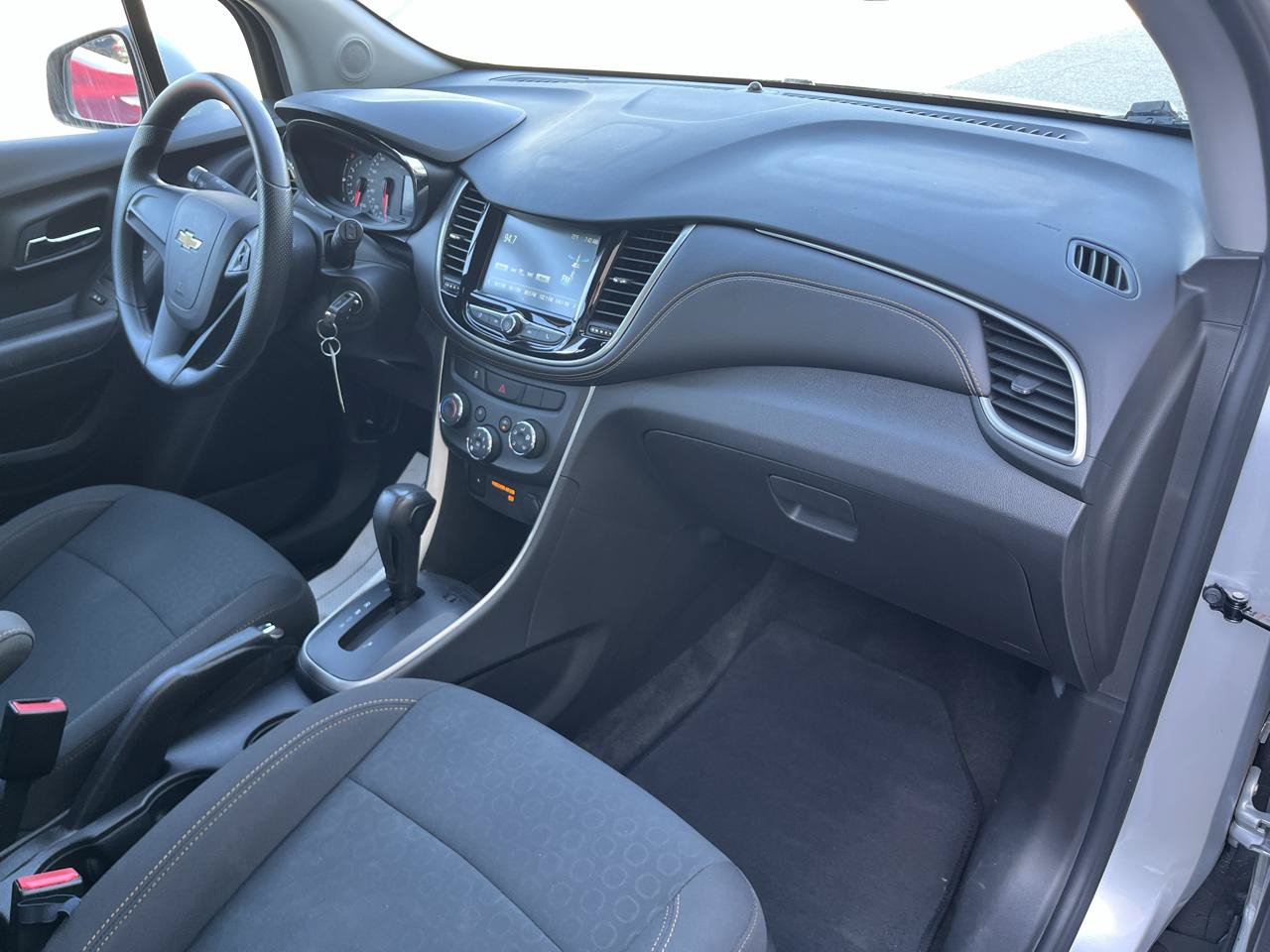 Used 2017 Chevrolet Trax LS FWD image 17