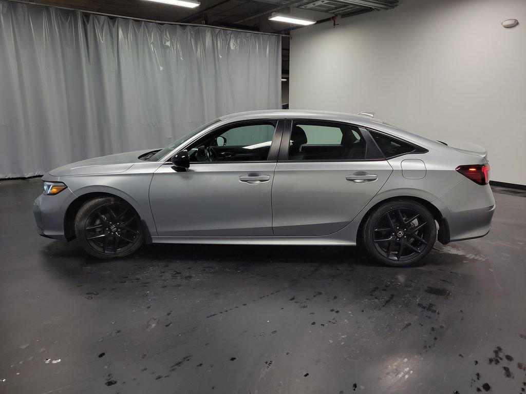 Used 2025 Honda Civic Sport image 5