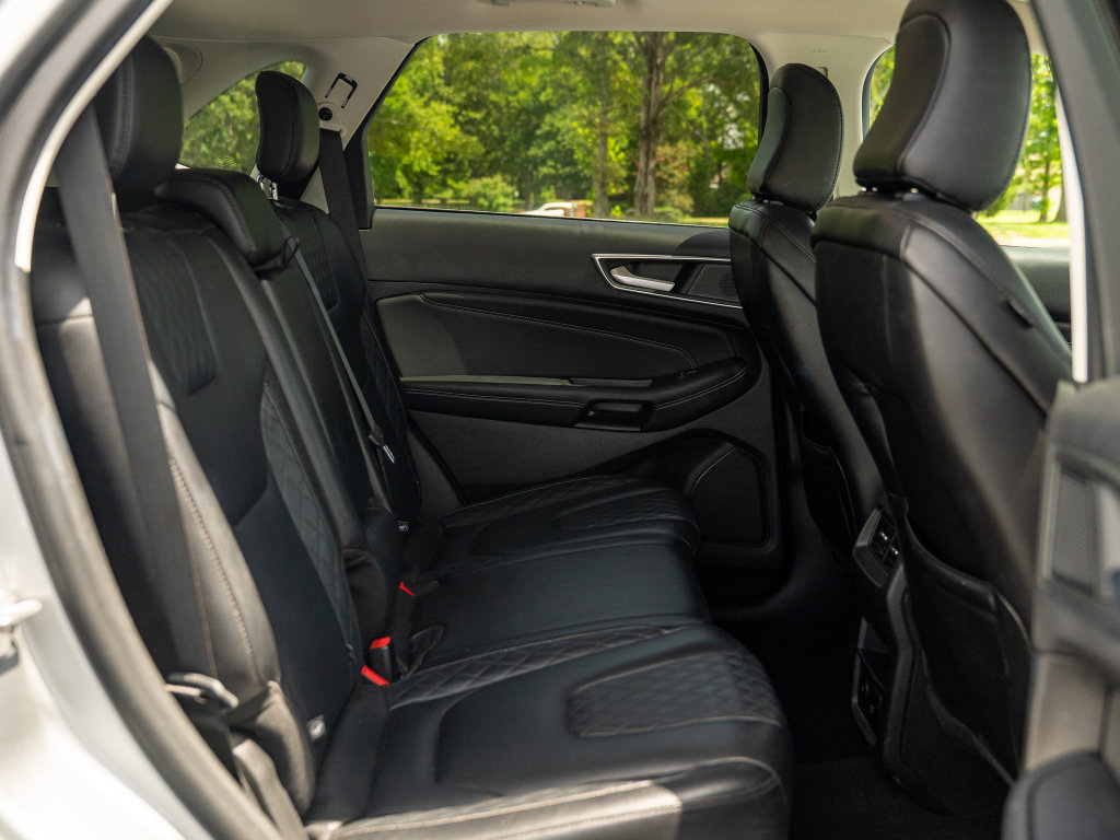 Used 2024 Ford Edge Titanium AWD/4WD image 17