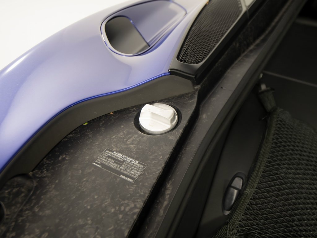 Used 2020 McLaren GT image 35