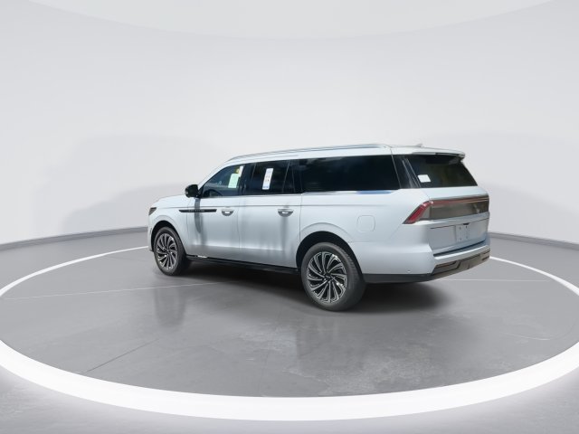 New 2025 Lincoln Navigator L Black Label AWD/4WD image 6
