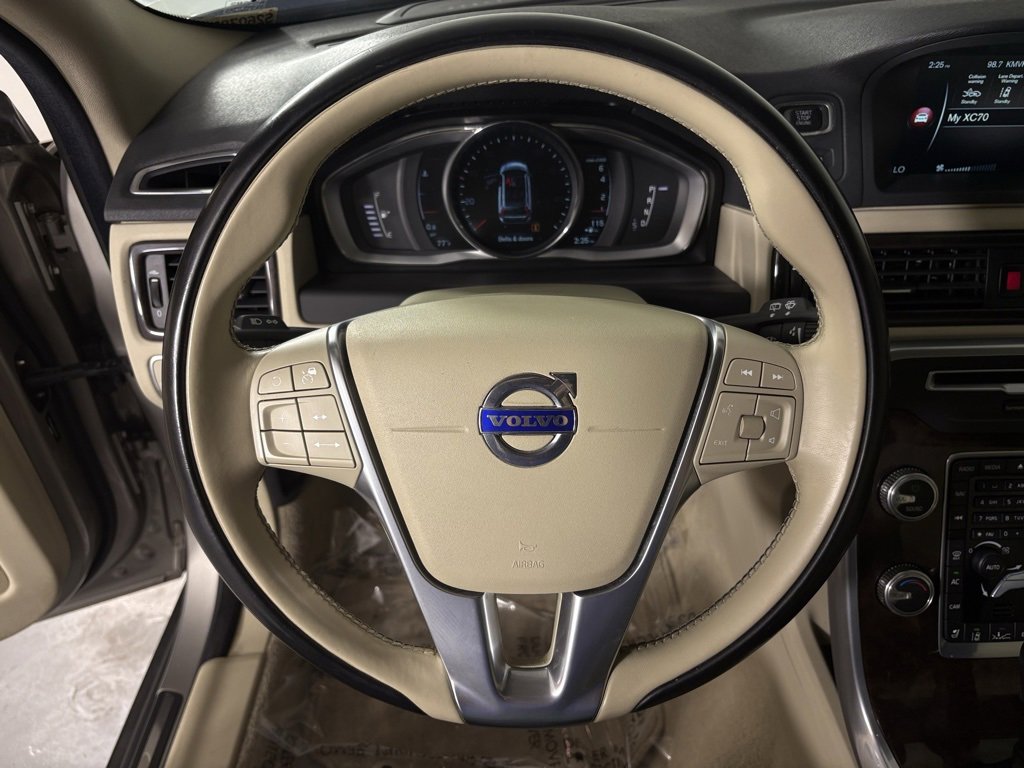 Used 2015 Volvo XC70 T6 Platinum image 19