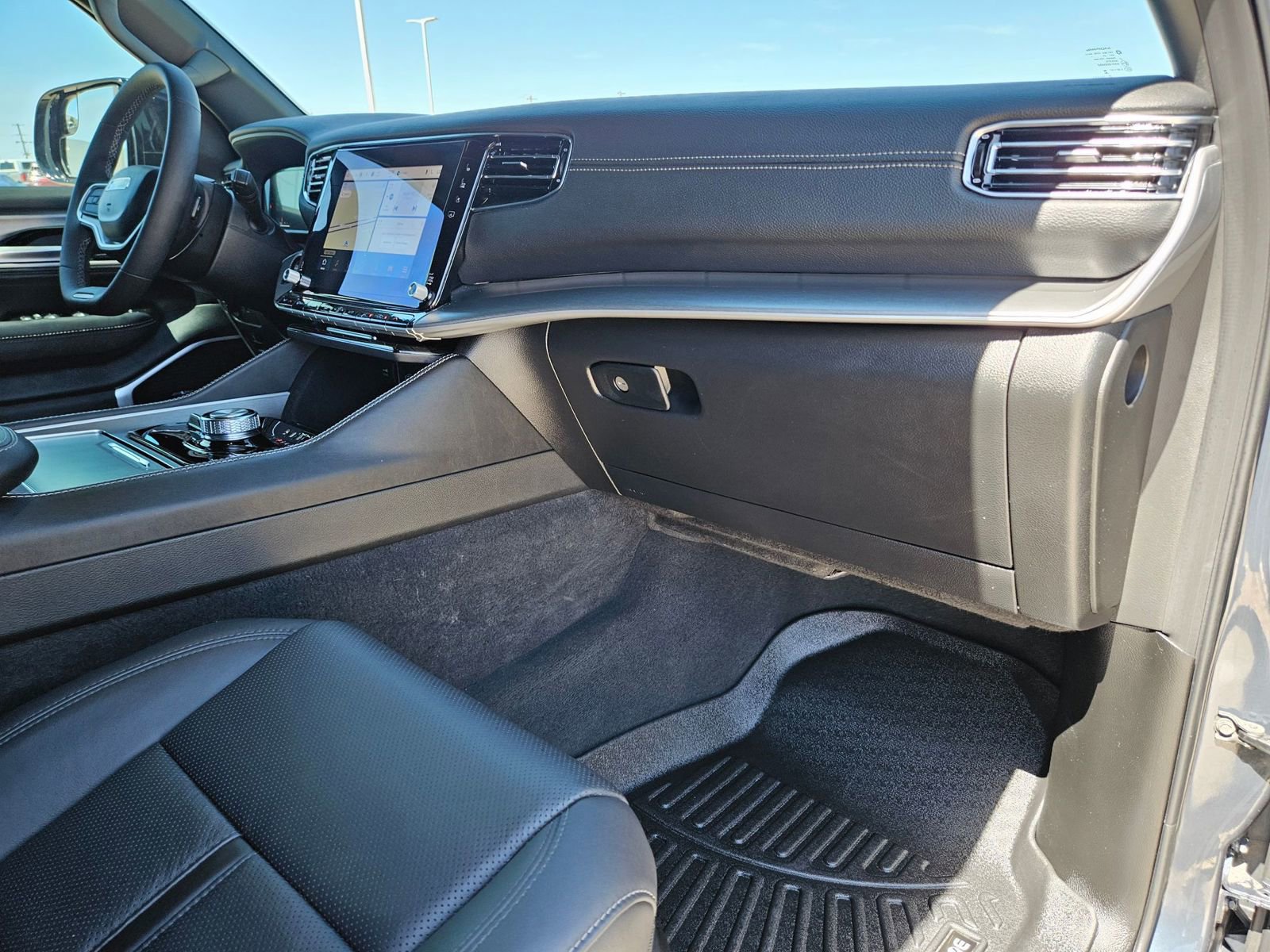 Certified 2025 Jeep Wagoneer Series II w/ Premium Group I image 27