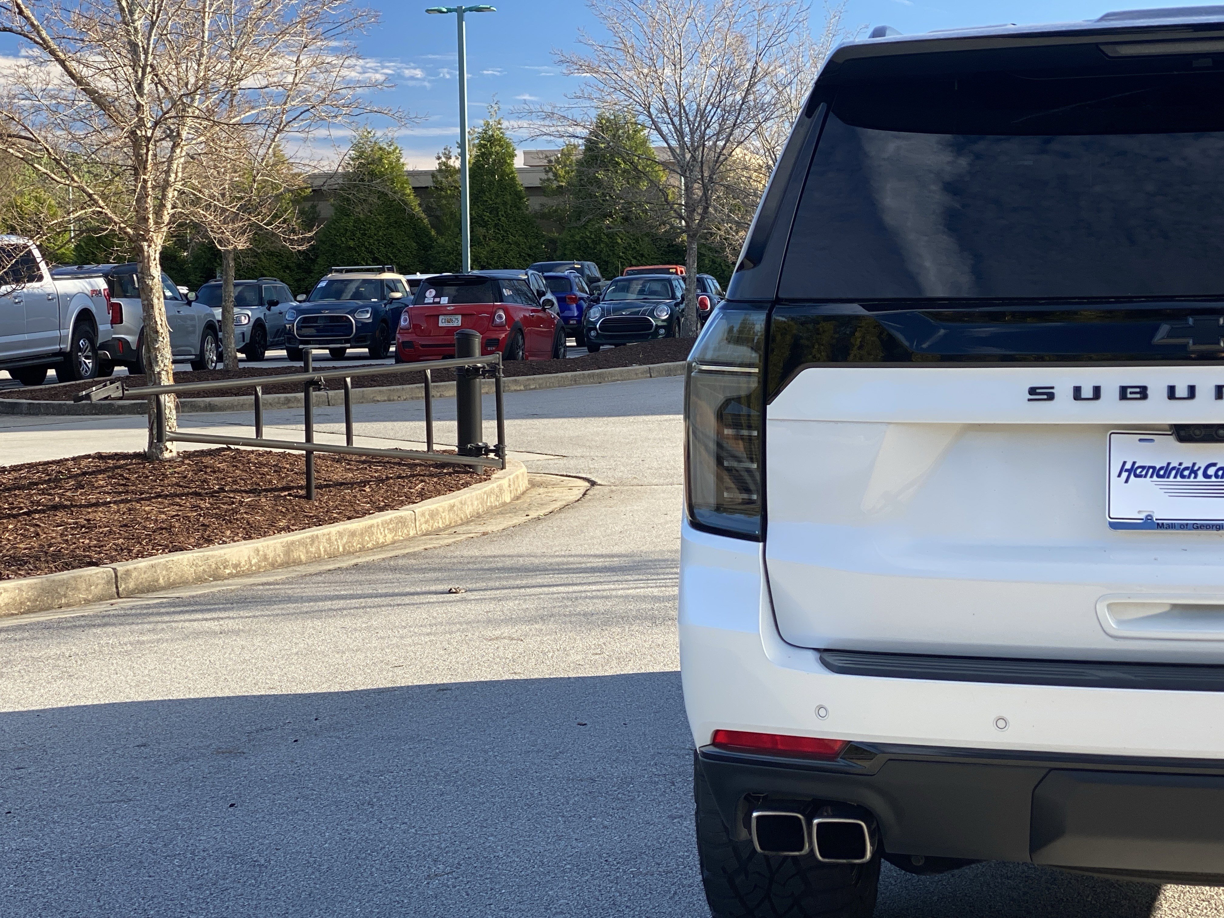 Used 2025 Chevrolet Suburban High Country image 21