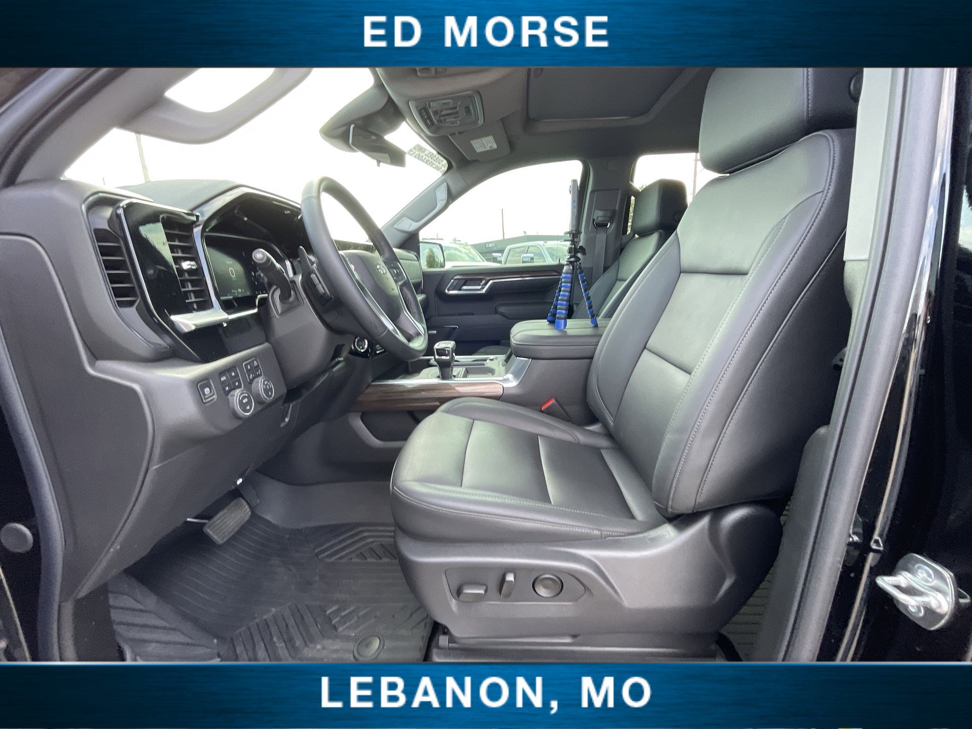Used 2026 Chevrolet Silverado 1500 LT Trail Boss w/ LT Trail Boss Premium Package AWD/4WD image 19