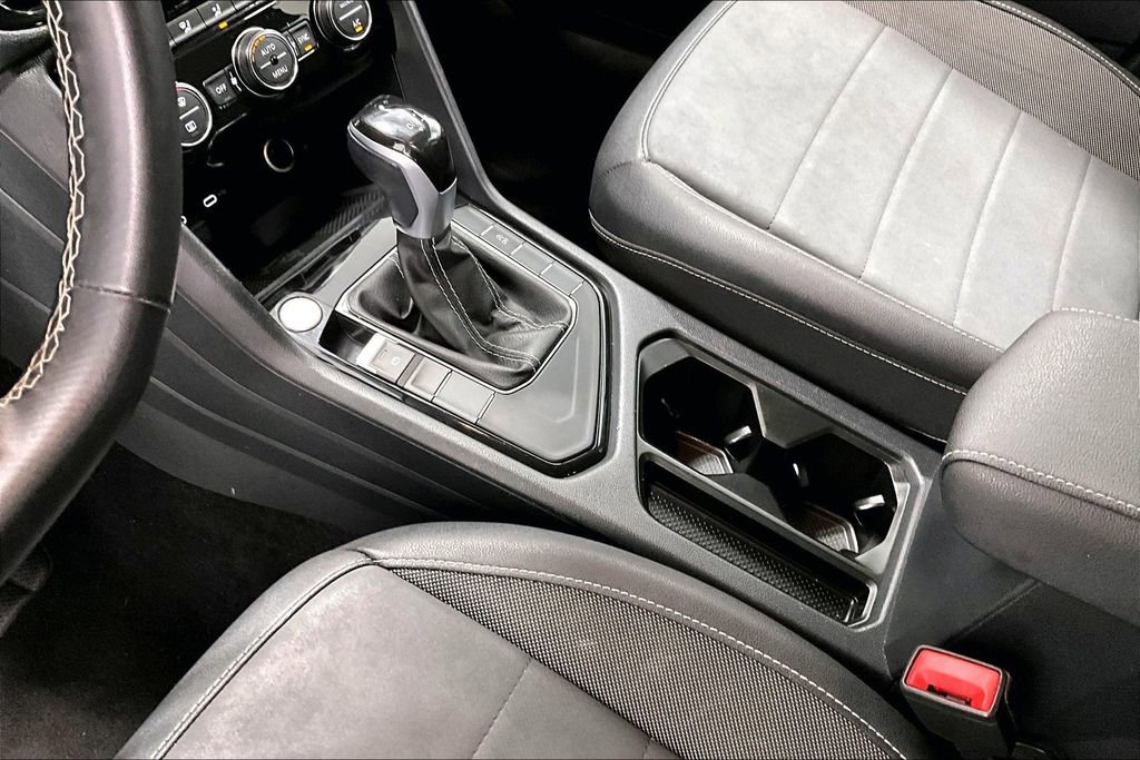 Used 2024 Volkswagen Taos SE image 17