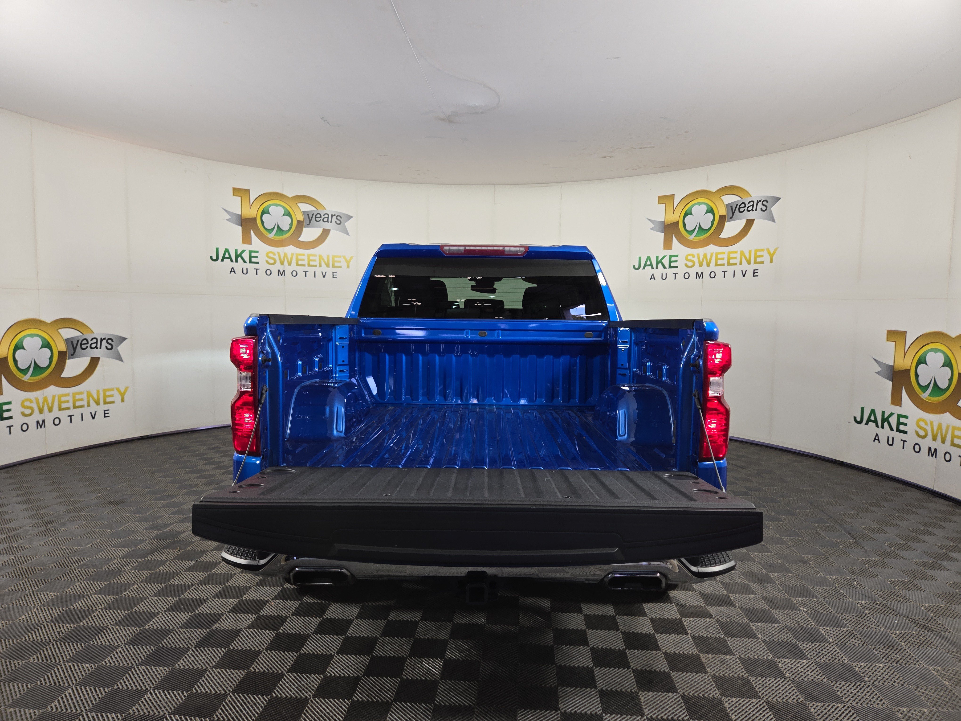 Certified 2024 Chevrolet Silverado 1500 LT w/ Z71 Off-Road Package AWD/4WD image 32