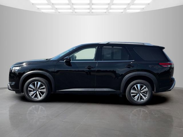 Used 2025 Nissan Pathfinder SL AWD/4WD image 4