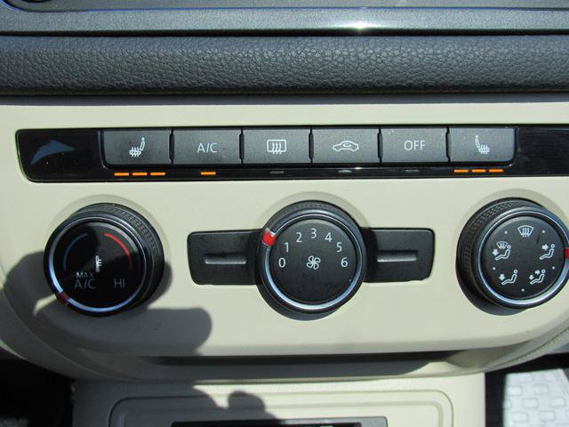 Used 2017 Volkswagen Tiguan Wolfsburg Edition AWD/4WD image 14