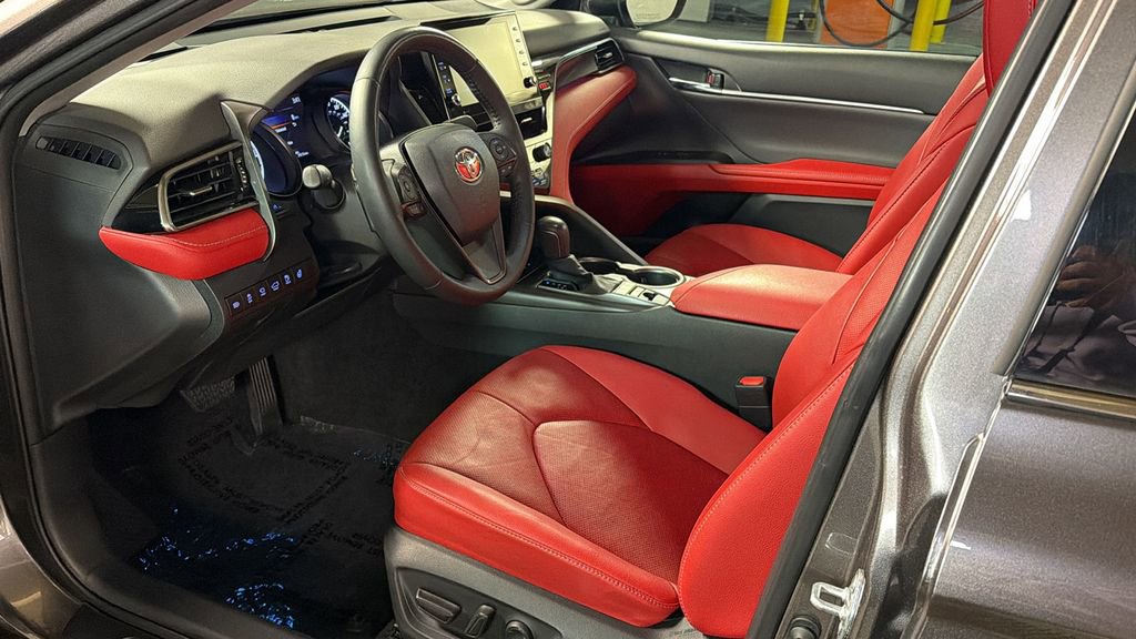 Used 2022 Toyota Camry XSE w/ Navigation Upgrade Package image 24