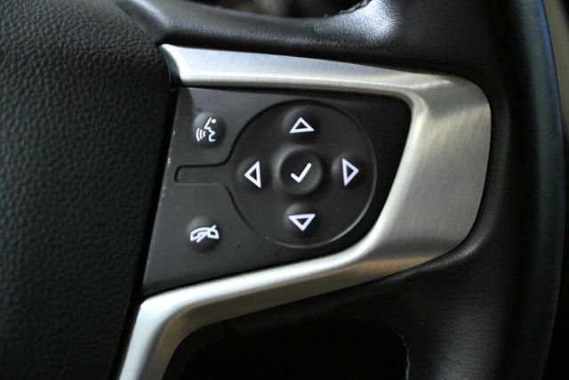 Used 2023 GMC Acadia SLT image 35