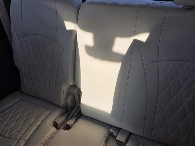 Certified 2023 Buick Enclave Avenir w/ Avenir Technology Package image 11