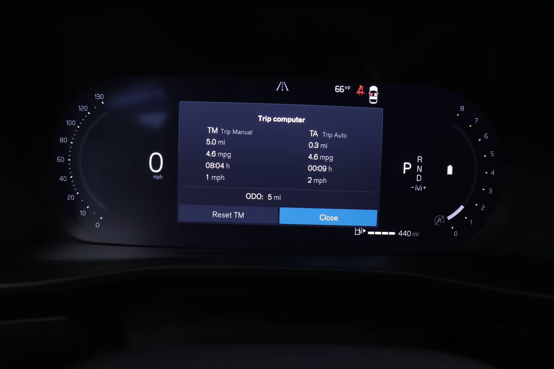 New 2026 Volvo XC40 B5 Core w/ Climate Package AWD/4WD image 9