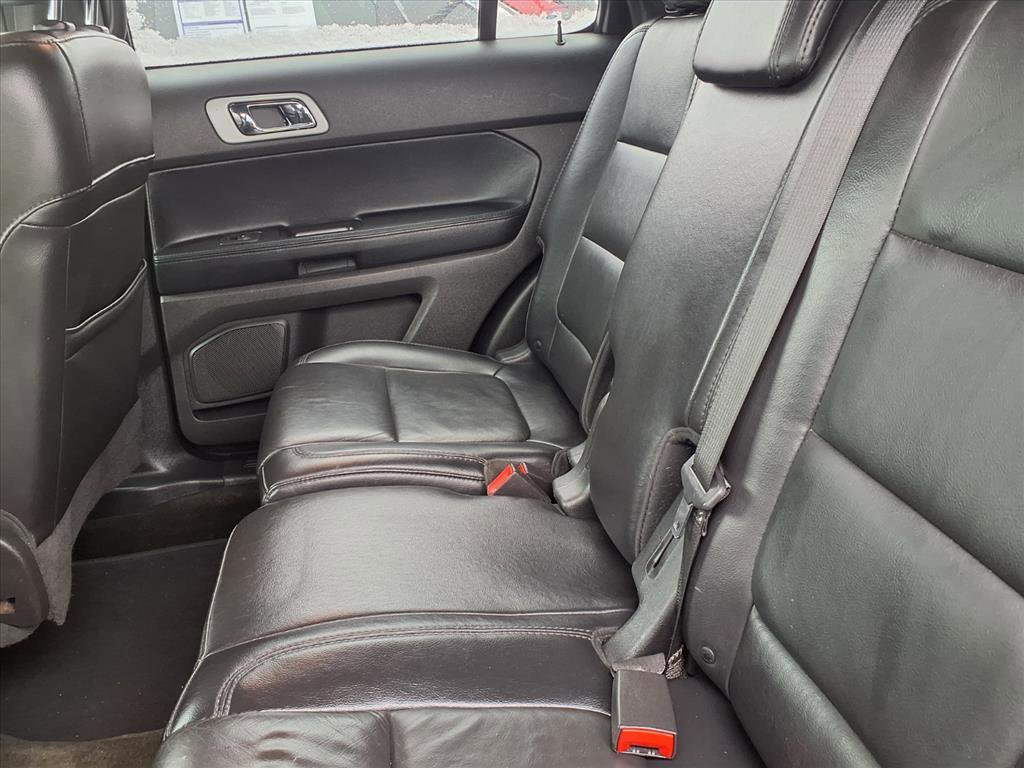 Used 2014 Ford Explorer XLT w/ Equipment Group 202A image 27