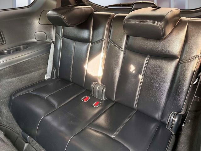 Used 2020 Nissan Pathfinder SL AWD/4WD image 16