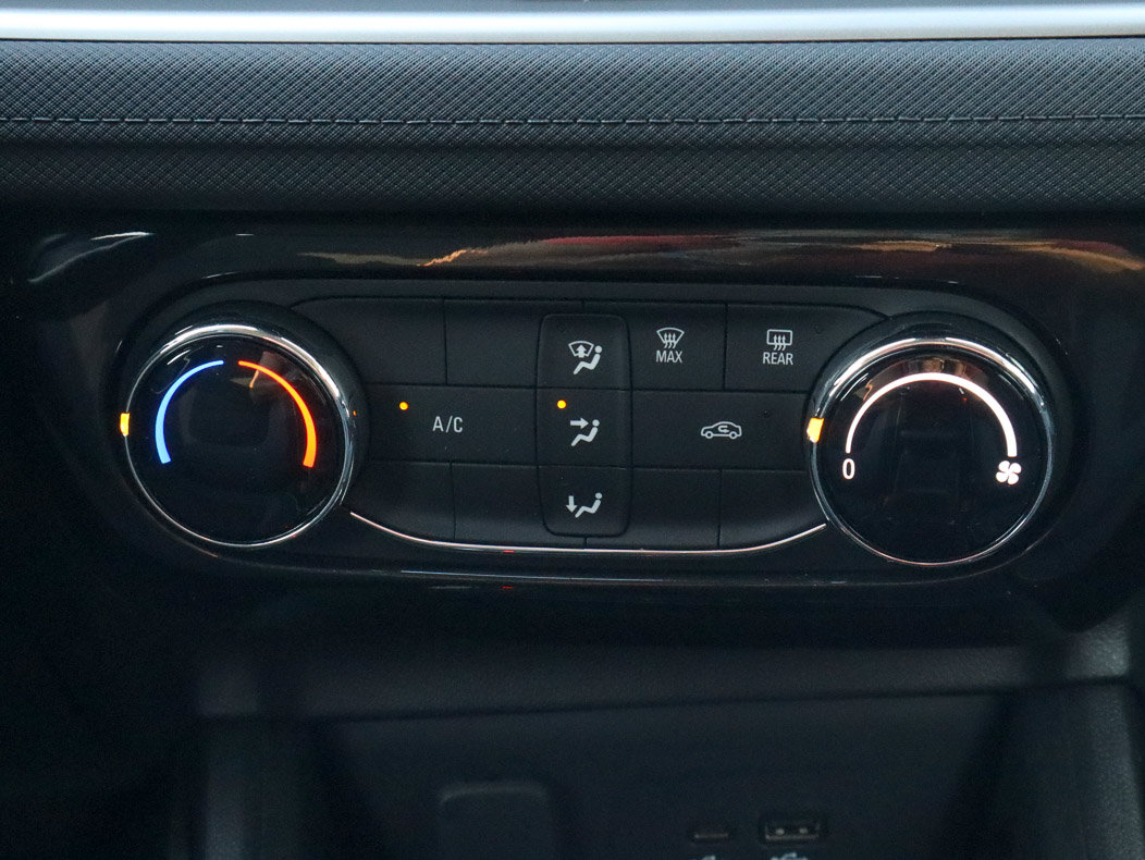 Used 2025 Chevrolet TrailBlazer LT AWD/4WD image 11