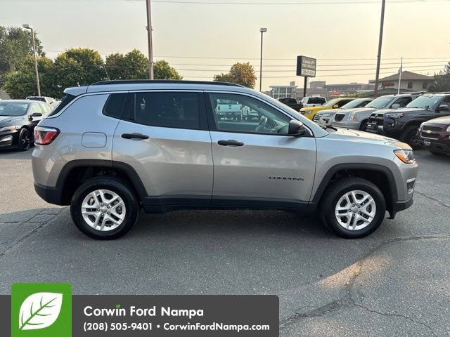 Used 2020 Jeep Compass Sport AWD/4WD image 4