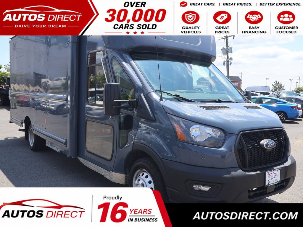 Used 2022 Ford Transit 350 DRW RWD image 1