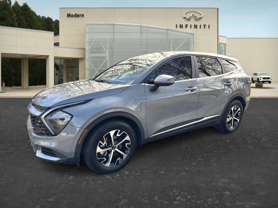 Used 2023 Kia Sportage EX image 1