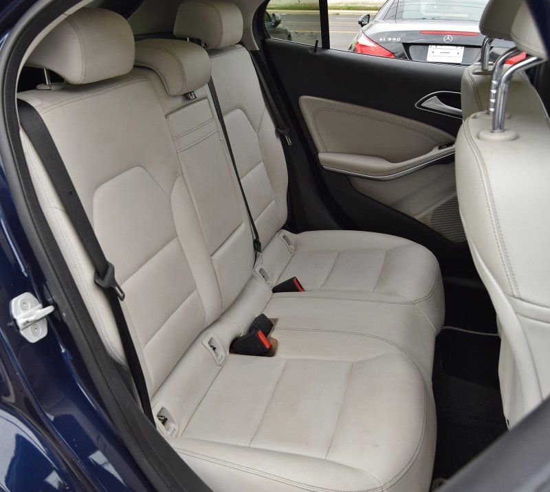 Used 2017 Mercedes-Benz GLA 250 4MATIC image 32