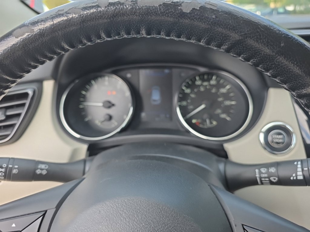 Used 2021 Nissan Rogue Sport SV AWD/4WD image 17