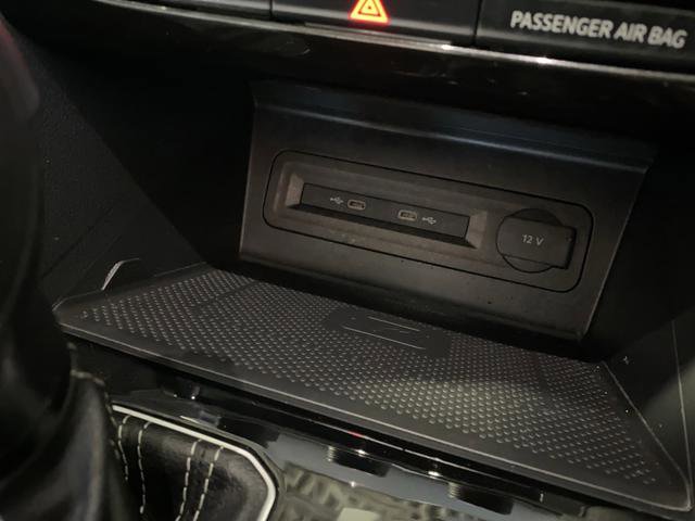 Used 2022 Volkswagen Atlas SEL Premium image 24