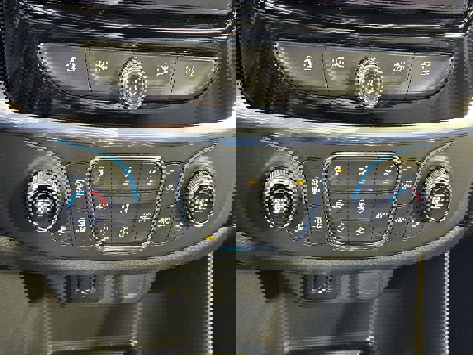 Certified 2023 Chevrolet Traverse LT image 22