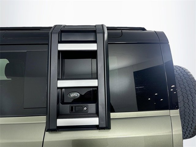 Used 2024 Land Rover Defender 110 S image 26