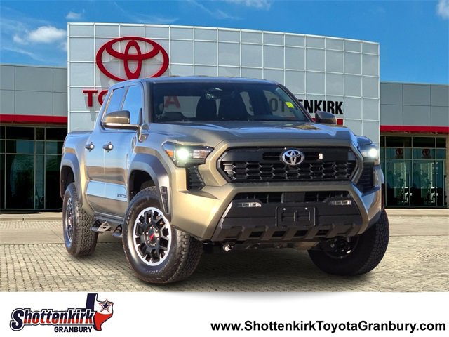 Used 2025 Toyota Tacoma SR5