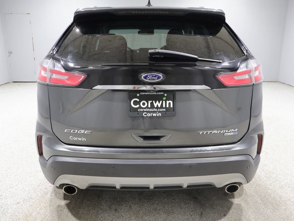 Used 2019 Ford Edge Titanium w/ Cold Weather Package AWD/4WD image 3