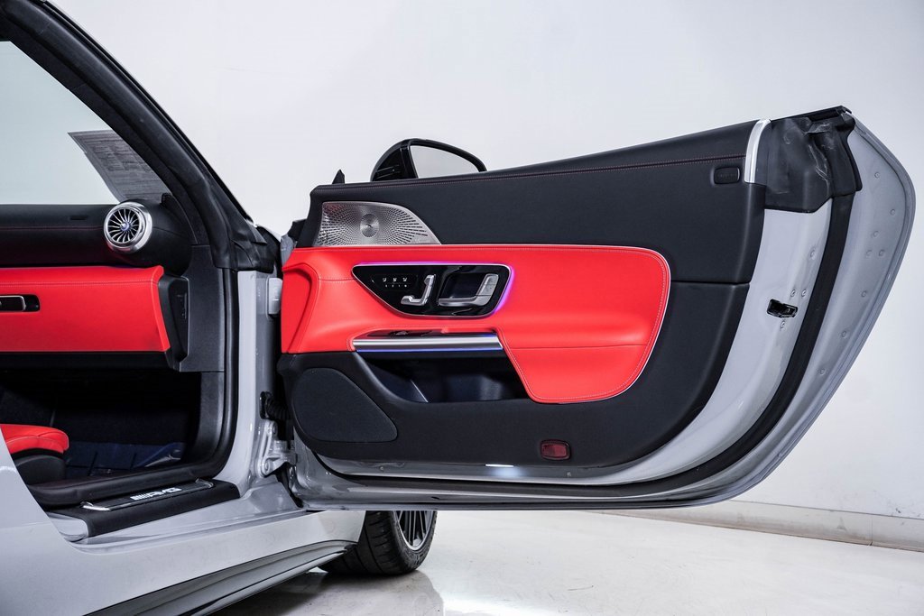 Used 2022 Mercedes-Benz SL 63 AMG 4MATIC image 21