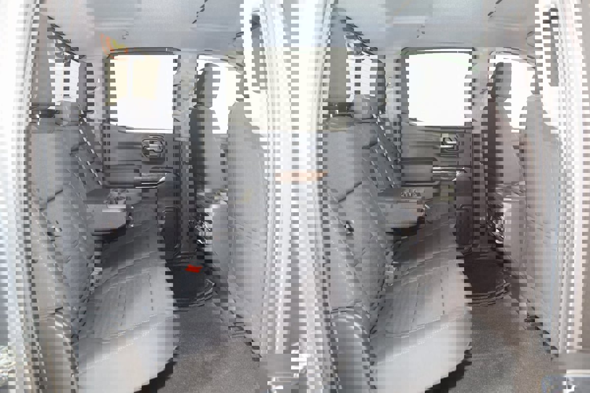 Used 2020 GMC Sierra 1500 Elevation w/ Elevation Value Package image 12