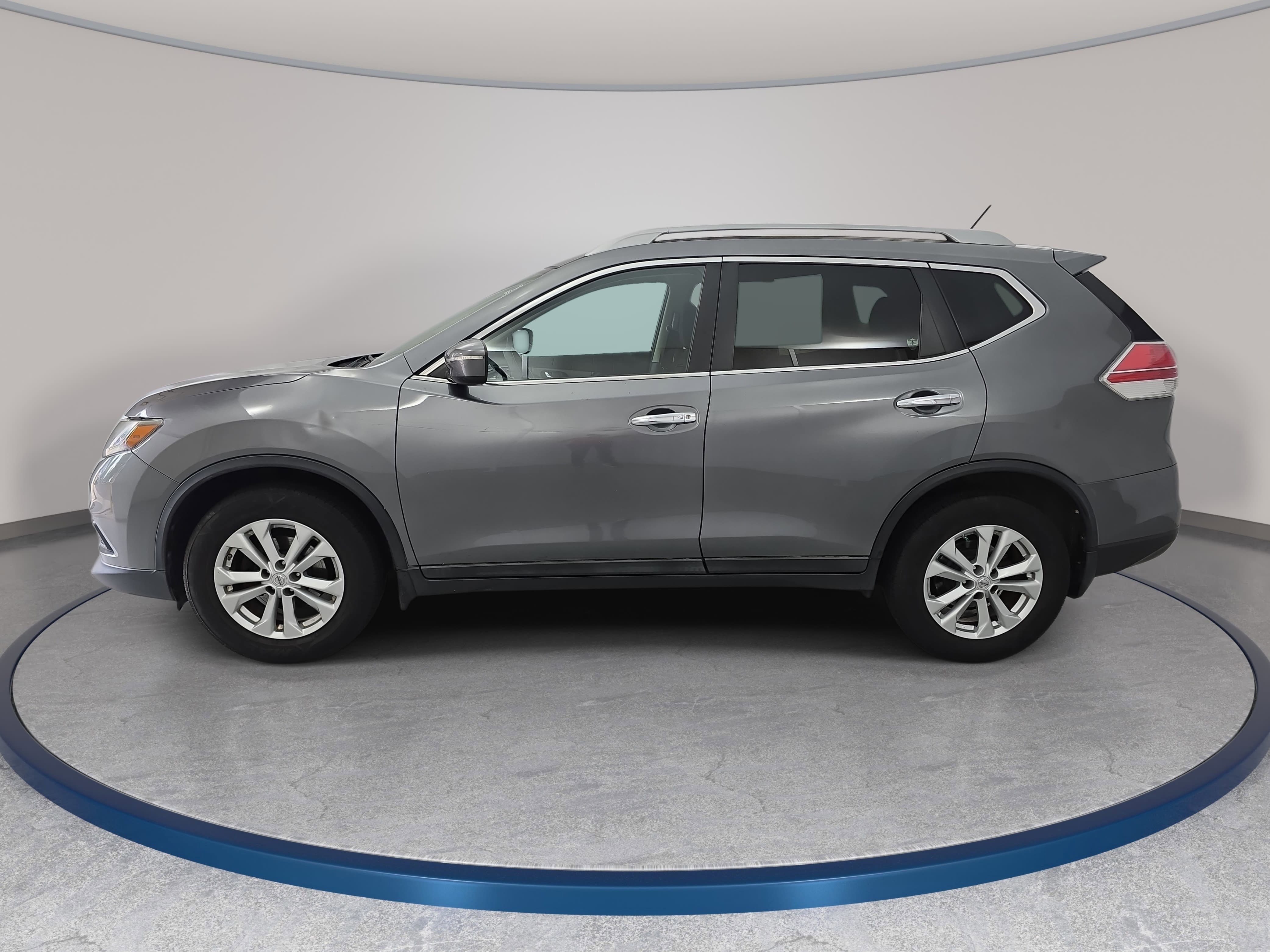 Used 2014 Nissan Rogue SV AWD/4WD image 8