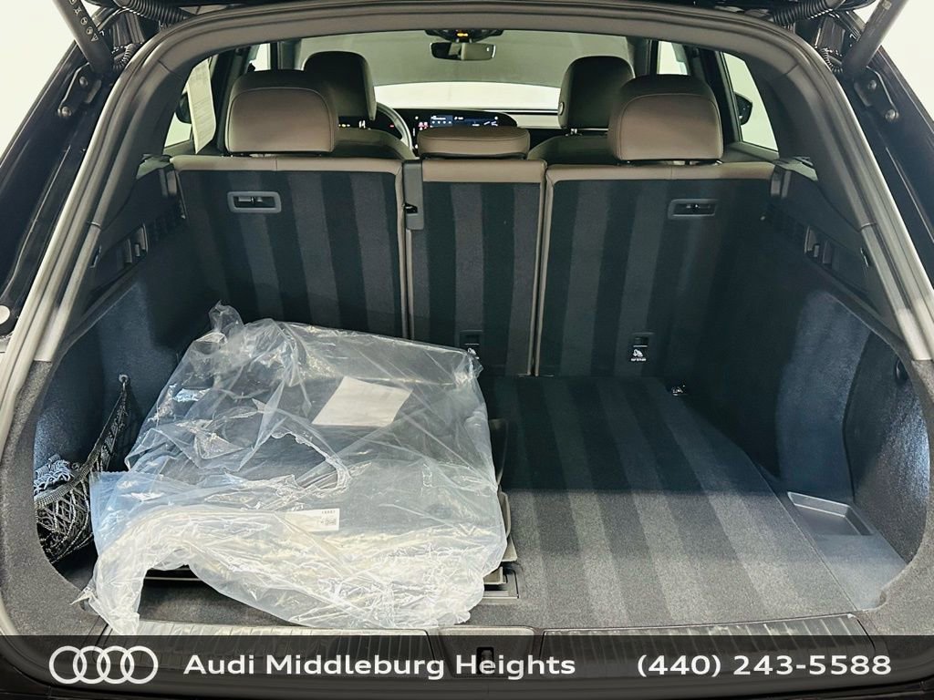 Certified 2025 Audi Q5 Premium w/ Convenience Package image 29