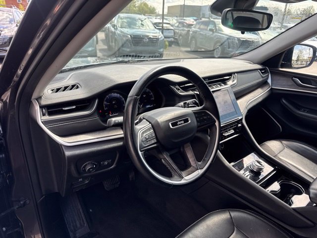 Used 2022 Jeep Grand Cherokee L Limited AWD/4WD image 8