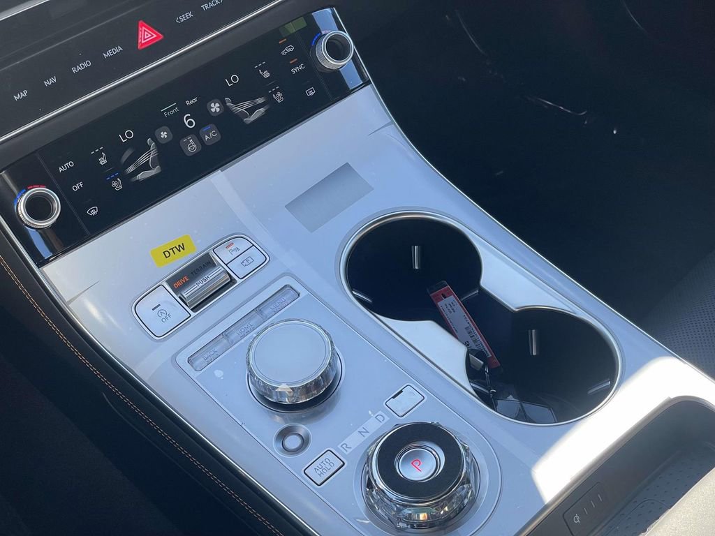 New 2026 Genesis GV70 3.5T Sport Advanced AWD/4WD image 18