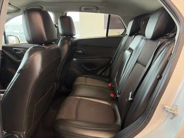 Used 2016 Chevrolet Trax LT w/ LT Convenience Package AWD/4WD image 10