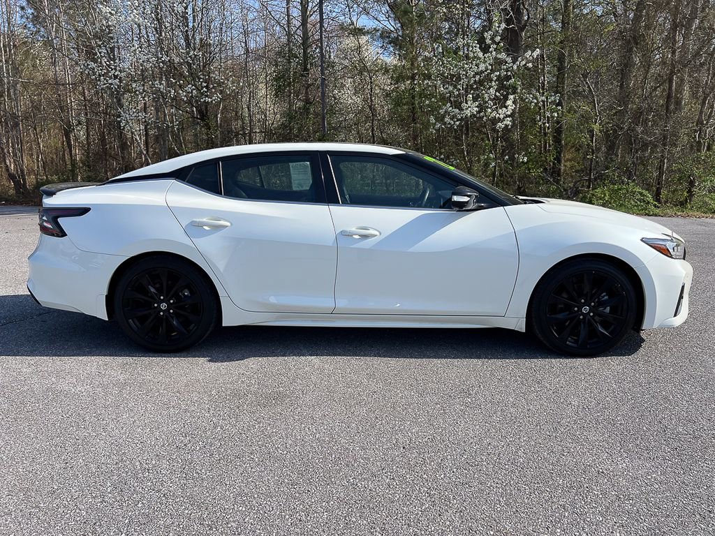 Used 2022 Nissan Maxima SR w/ Sport Mat Group image 6