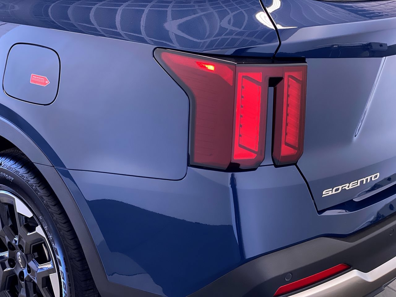 New 2026 Kia Sorento S FWD image 9